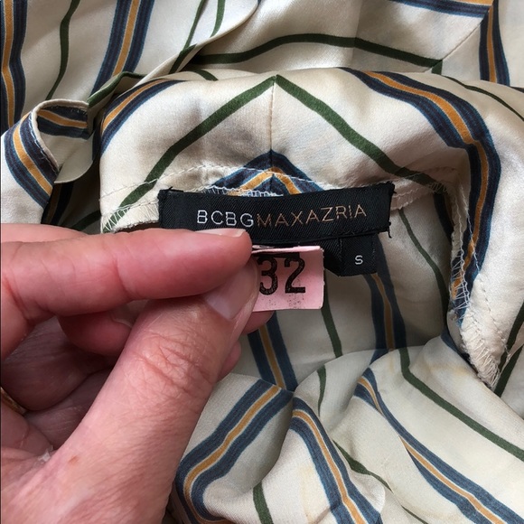 BCBG %100 silk tie back blouse - Picture 7 of 8